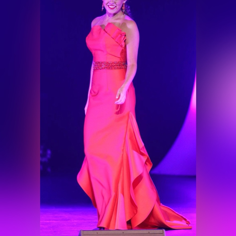 Tony Bowls Size 6 Red Gown - Picture 8 of 8